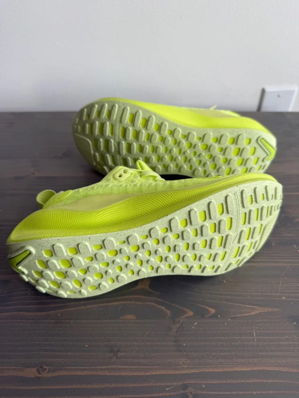 Women's Nike ReactX Infinity Run Flyknit 4 _size 8 - Picture 4 of 16